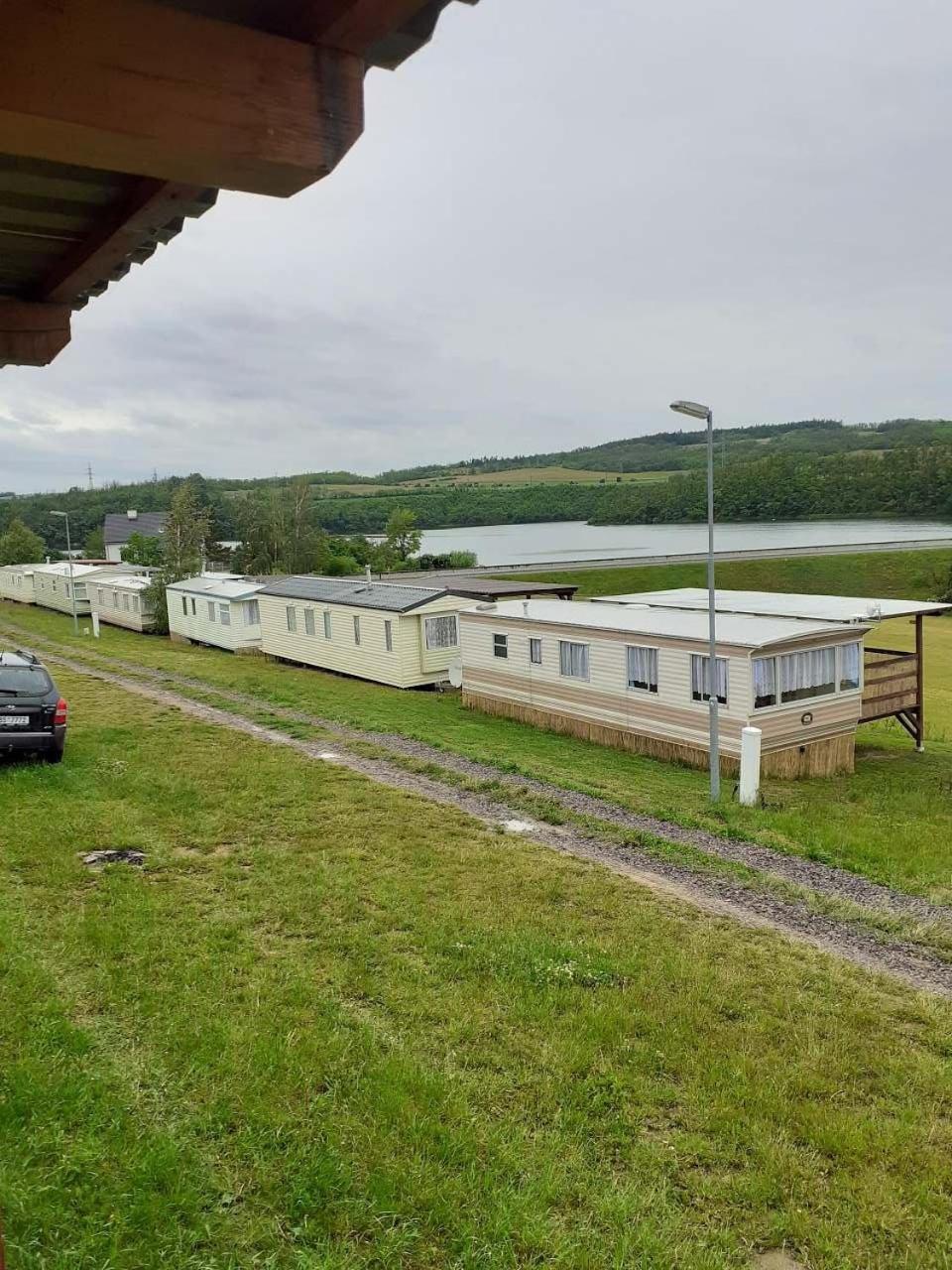 Mobilheim Na Louce Villa Vyrovice Екстериор снимка